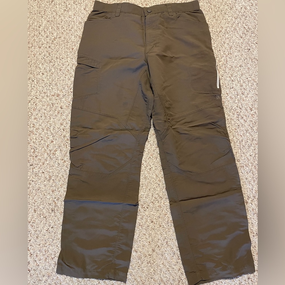 Men’s 34 Northface lightweight pants